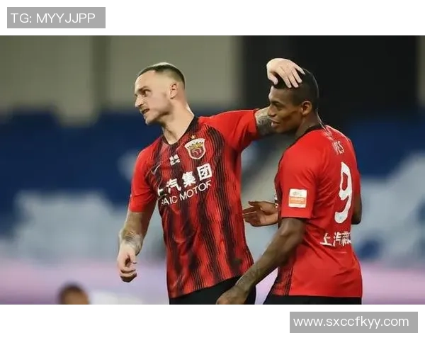 腰椎受伤困扰的足球明星们如何克服伤痛重返赛场的励志故事