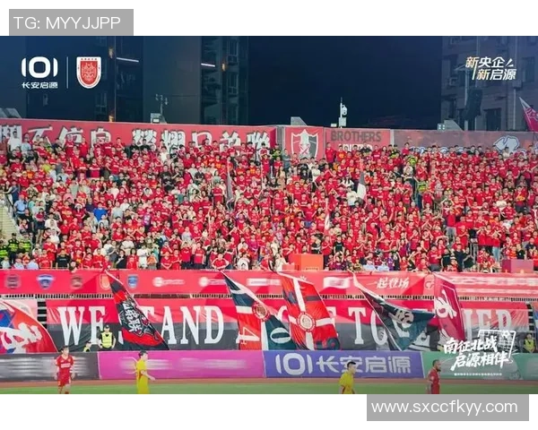 重庆足球队荣登足球战术排行榜第十位展现出色战术实力与团队协作能力